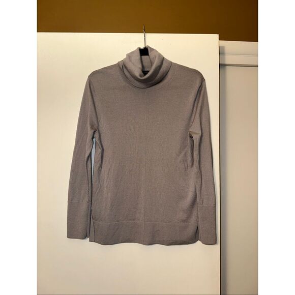 Banana Republic Small Merino Wool Turtleneck Long Sleeve Sweater Dusty Purple - Picture 1 of 9